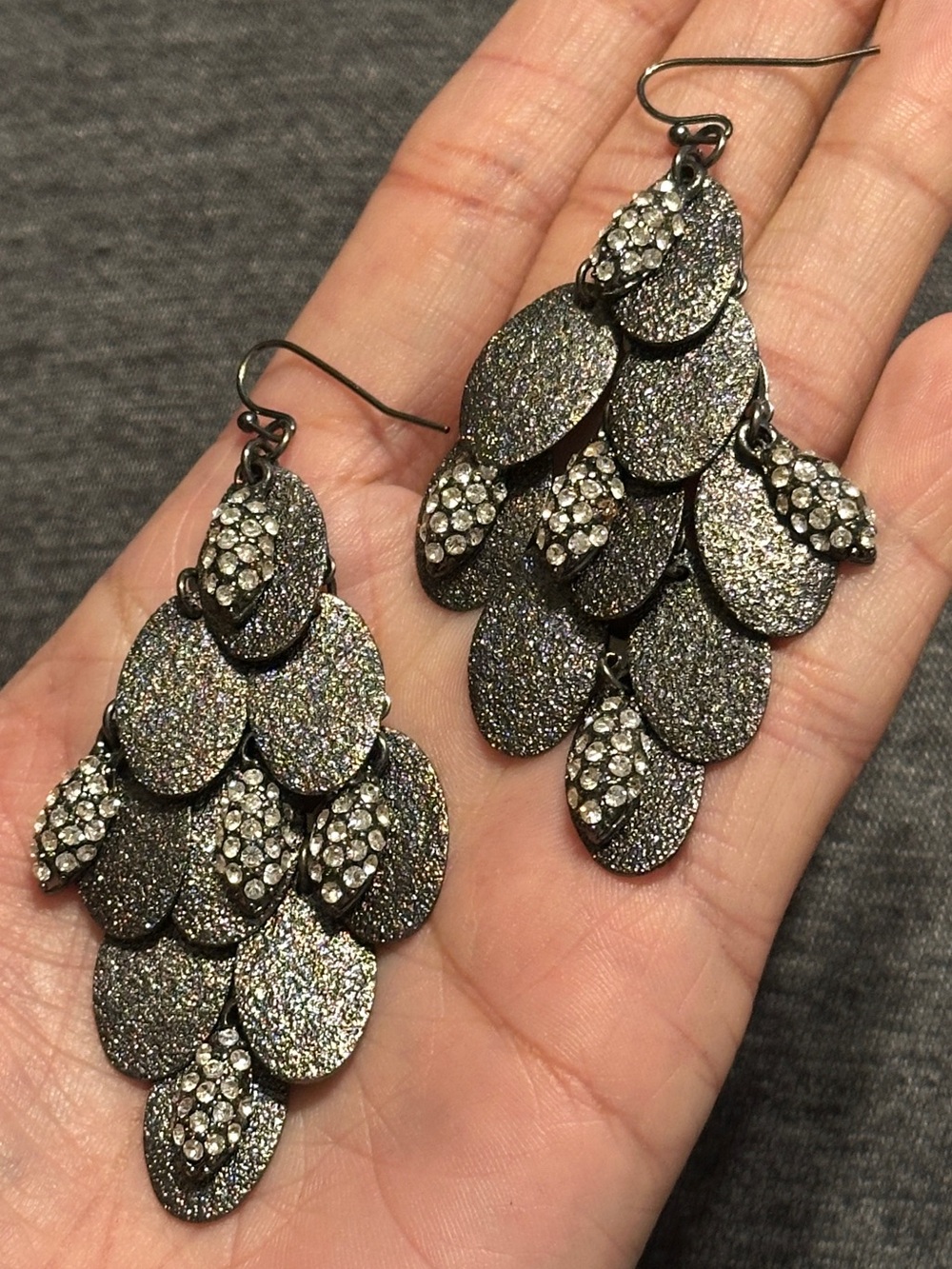 Sparkling Beautiful Silver Crystal Accent Cascading Disc Drop Earrings - Picture 2 of 7